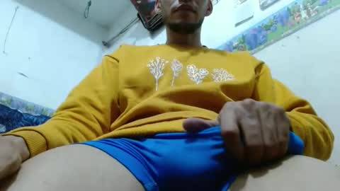 xavicock24 online show from December 10, 5:50 am