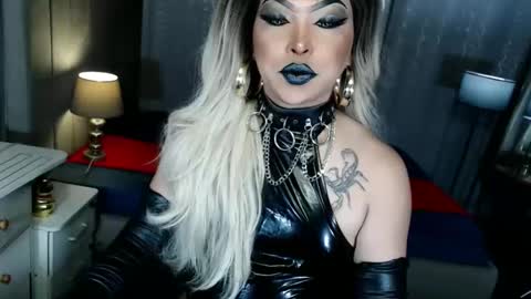 Zhavia online show from November 4, 6:31 pm