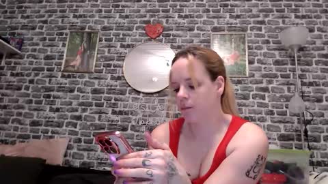 Milfi online show from February 24, 8:45 pm