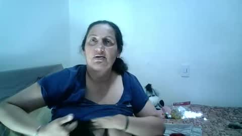 Ximena online show from October 31, 2:01 am