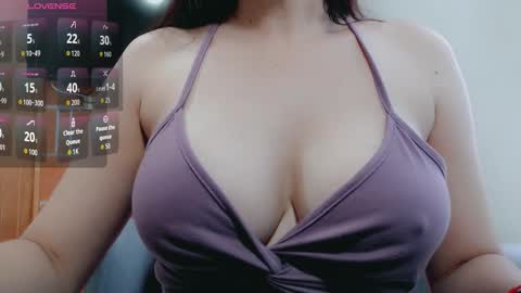 Snapshot of xiomy___ chatting on October 28, 8:32 pm Xiomara online show from October 28, 8:32 pm