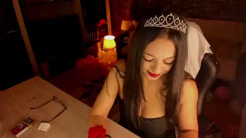 Lara online show from May 30, 9:13 pm