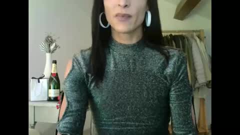 Wendy online show from November 9, 3:04 pm