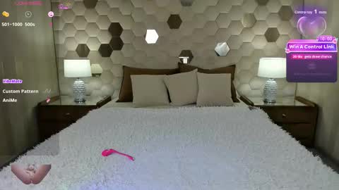 Linda online show from February 6, 8:22 pm