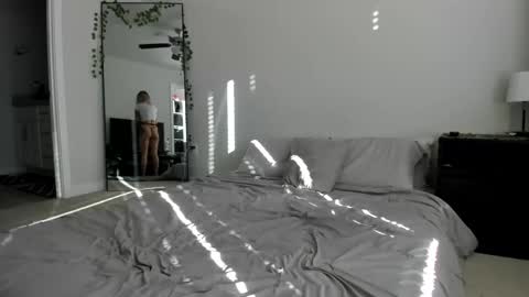   online show from January 6, 10:26 pm