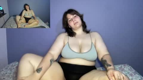 Snapshot of xo_bambi_xo chatting on October 9, 1:44 am Bambi online show from October 9, 1:44 am