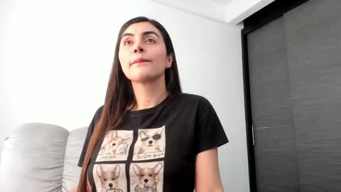 Snapshot of xspecialroomx chatting on February 23, 7:28 pm Hellen Sofia instagram hellen5546 online show from February 23, 7:28 pm