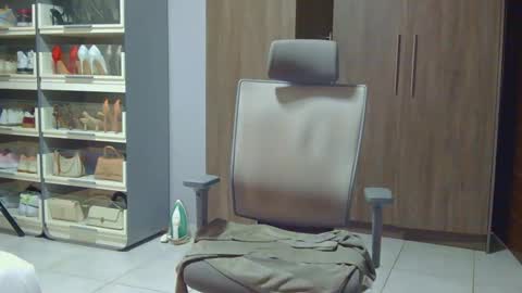 spykeXtee online show from January 19, 5:39 am