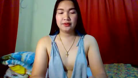 HI IM PAULINE online show from February 8, 1:32 am
