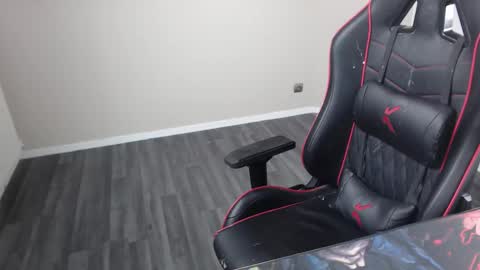 xtrakil online show from October 26, 6:25 am