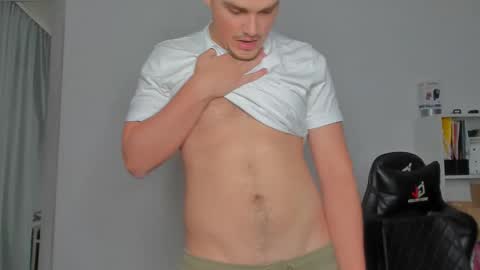 raul online show from November 26, 9:44 pm