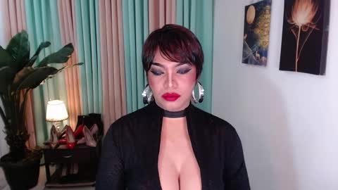 xxeroticdhaliaxx online show from December 23, 5:46 am