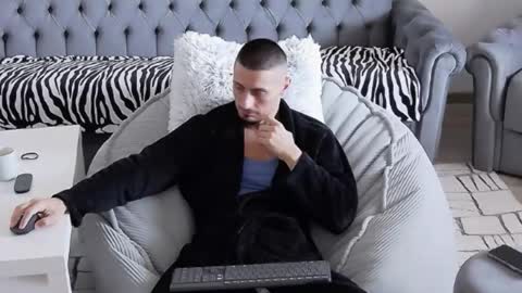 xxx_alejandro online show from September 14, 8:05 am