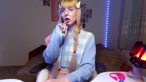 Pretty online show from January 30, 5:30 am