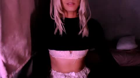 Chiara online show from June 17, 5:01 am