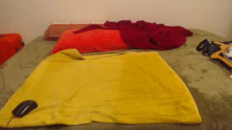 Ayanda online show from January 6, 6:12 pm