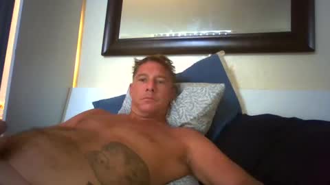 deeeeznutz online show from October 12, 9:05 pm