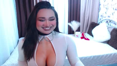 OLIVIA online show from March 8, 4:55 pm