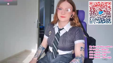 Keira online show from April 17, 7:00 am