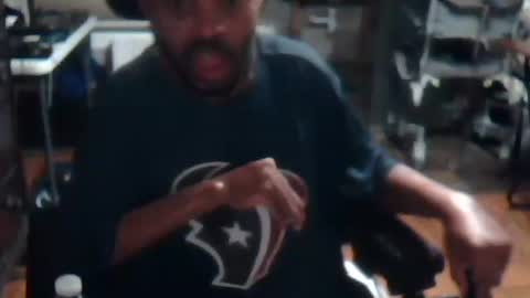 xxxonwheelz online show from November 17, 5:21 am