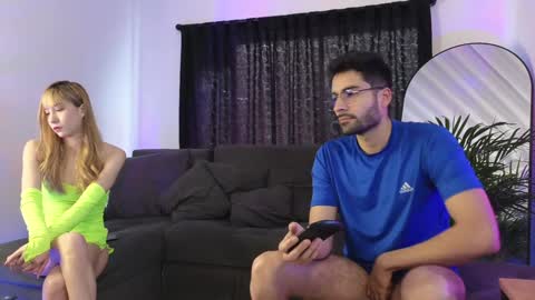 Snapshot of xxxvandersexxx chatting on February 4, 5:45 pm July and Fer online show from February 4, 5:45 pm