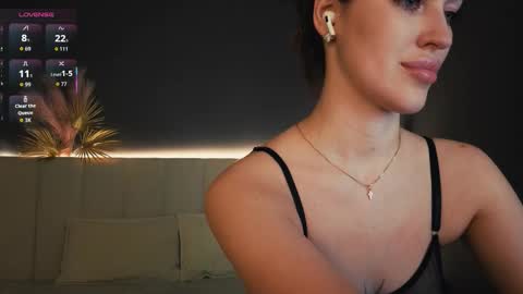 Lori online show from November 14, 10:22 pm