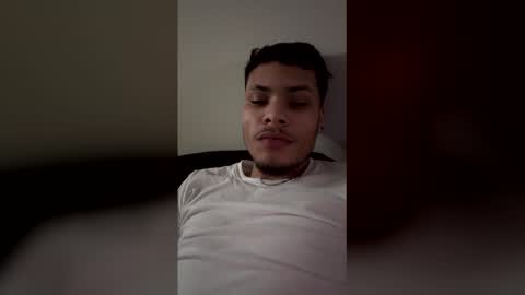 xzaviero25 online show from February 18, 2:39 pm