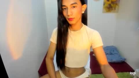 Bella online show from June 11, 2:15 pm