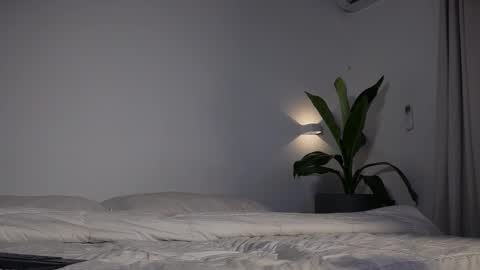 yamp sambrano online show from November 17, 4:26 am