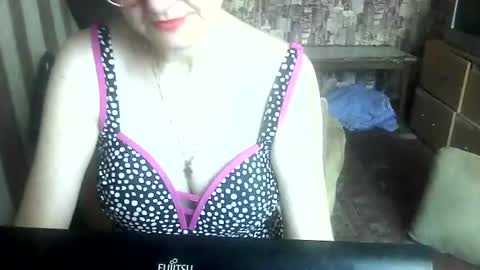 yanafiesta online show from August 6, 11:19 am