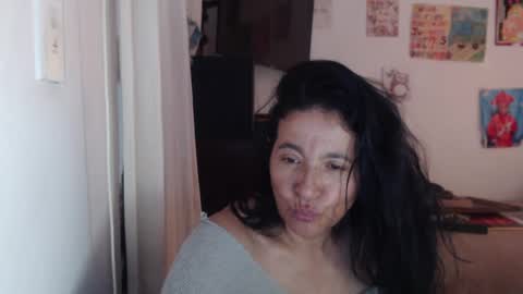 Snapshot of yasmin_love85 chatting on September 15, 4:41 pm yasmin_love85 online show from September 15, 4:41 pm