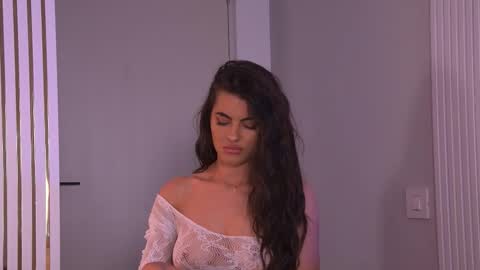 Yasmina  online show from November 2, 6:35 am