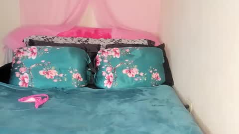 Yasmina online show from February 22, 9:59 pm