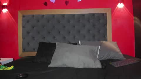 YAYA online show from April 16, 4:56 am