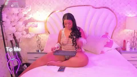  YazminJenner  online show from March 4, 6:10 am