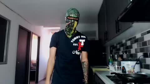 Snapshot of yeisongomezz chatting on September 9, 7:58 pm yeisongomezz online show from September 9, 7:58 pm