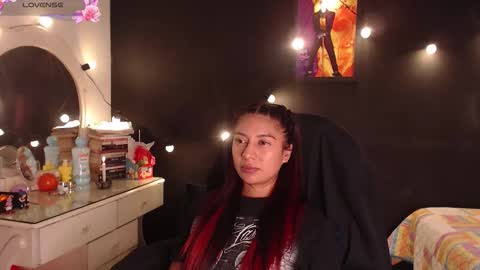 Snapshot of yes2802 chatting on October 14, 6:11 pm Yesi online show from October 14, 6:11 pm