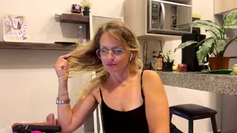 Zlata online show from February 11, 1:41 am