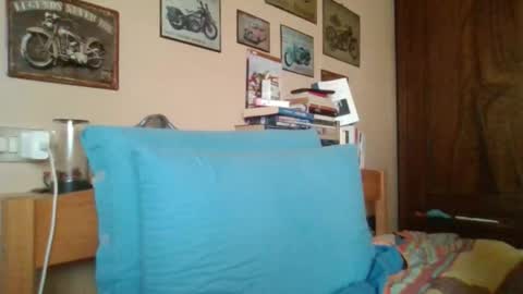 yeti_92 online show from September 11, 4:52 pm