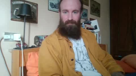 yeti_92 online show from April 10, 12:21 pm