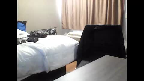 Snapshot of yfwb69xxx chatting on October 17, 4:44 pm yfwb69xxx online show from October 17, 4:44 pm