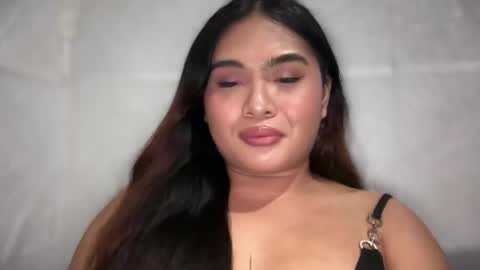 yllana love online show from December 17, 2:02 pm