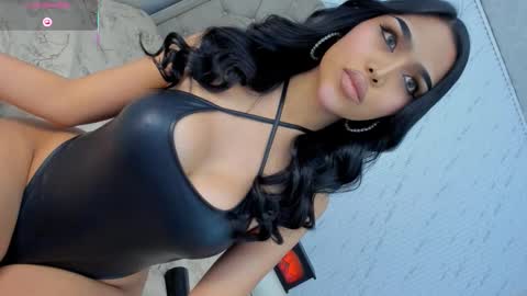 ylonagrae online show from February 27, 10:19 am