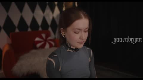 ynnenbrynn online show from March 27, 8:26 am