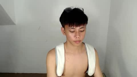 ynotyu online show from April 12, 12:04 am