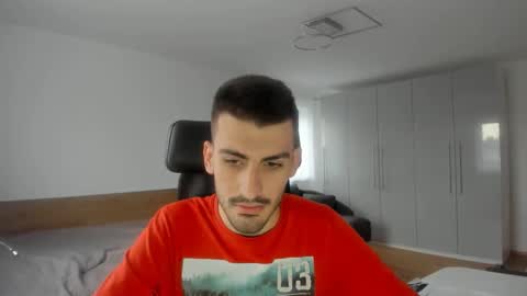 Snapshot of yoda130305 chatting on November 1, 2:16 pm yoda130305 online show from November 1, 2:16 pm