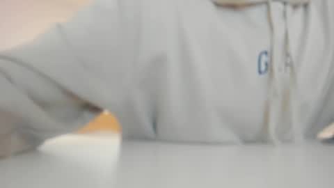 Snapshot of yoda130305 chatting on September 17, 6:33 pm yoda130305 online show from September 17, 6:33 pm