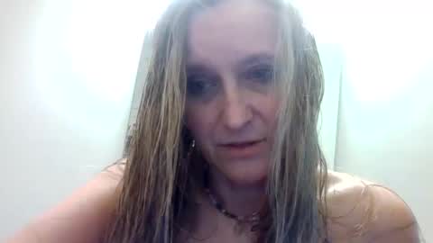 Snapshot of yogabuttttttt chatting on October 8, 4:40 am yogabuttttttt online show from October 8, 4:40 am