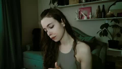 yoka_paradoxxx online show from May 29, 10:57 am