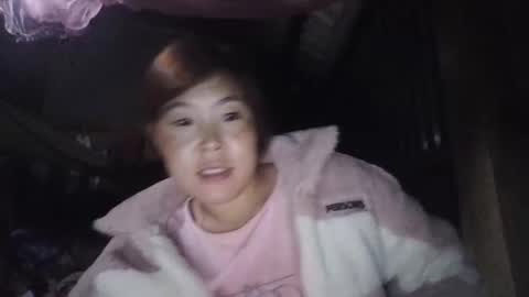 yongmi_ online show from November 20, 12:37 pm